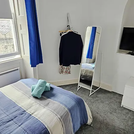 City Centre Apartment With Wifi And Self Check-In! Bath Exterior photo