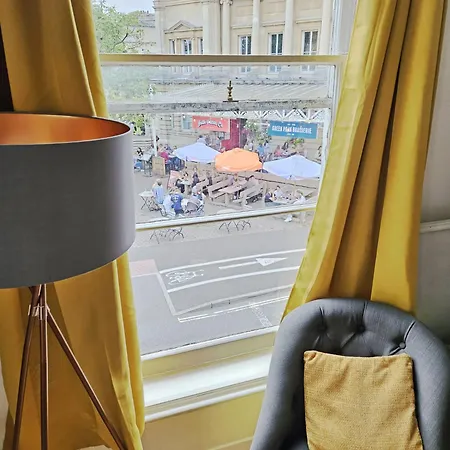 City Centre Apartment With Wifi And Self Check-In! Bath Exterior photo