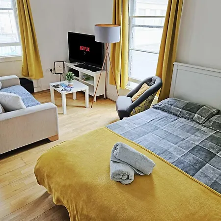 City Centre Apartment With Wifi And Self Check-In! Bath Exterior photo