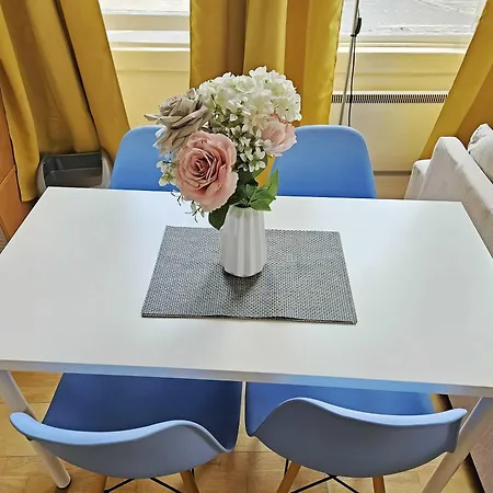 City Centre Apartment With Wifi And Self Check-In! Bath Exterior photo