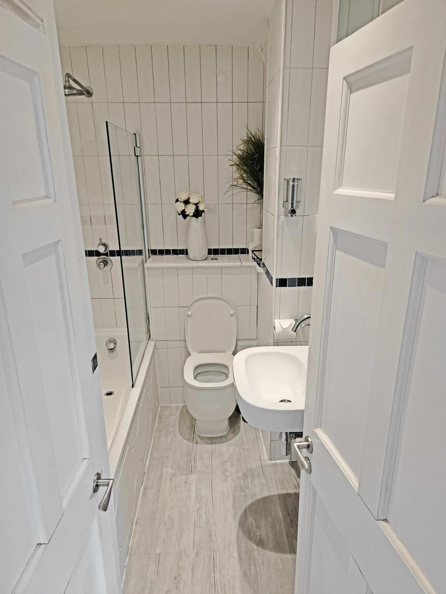 Apartment Centre With Wifi And Self Check-in!